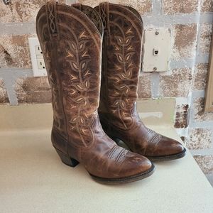 Ariat women cowboy western boots